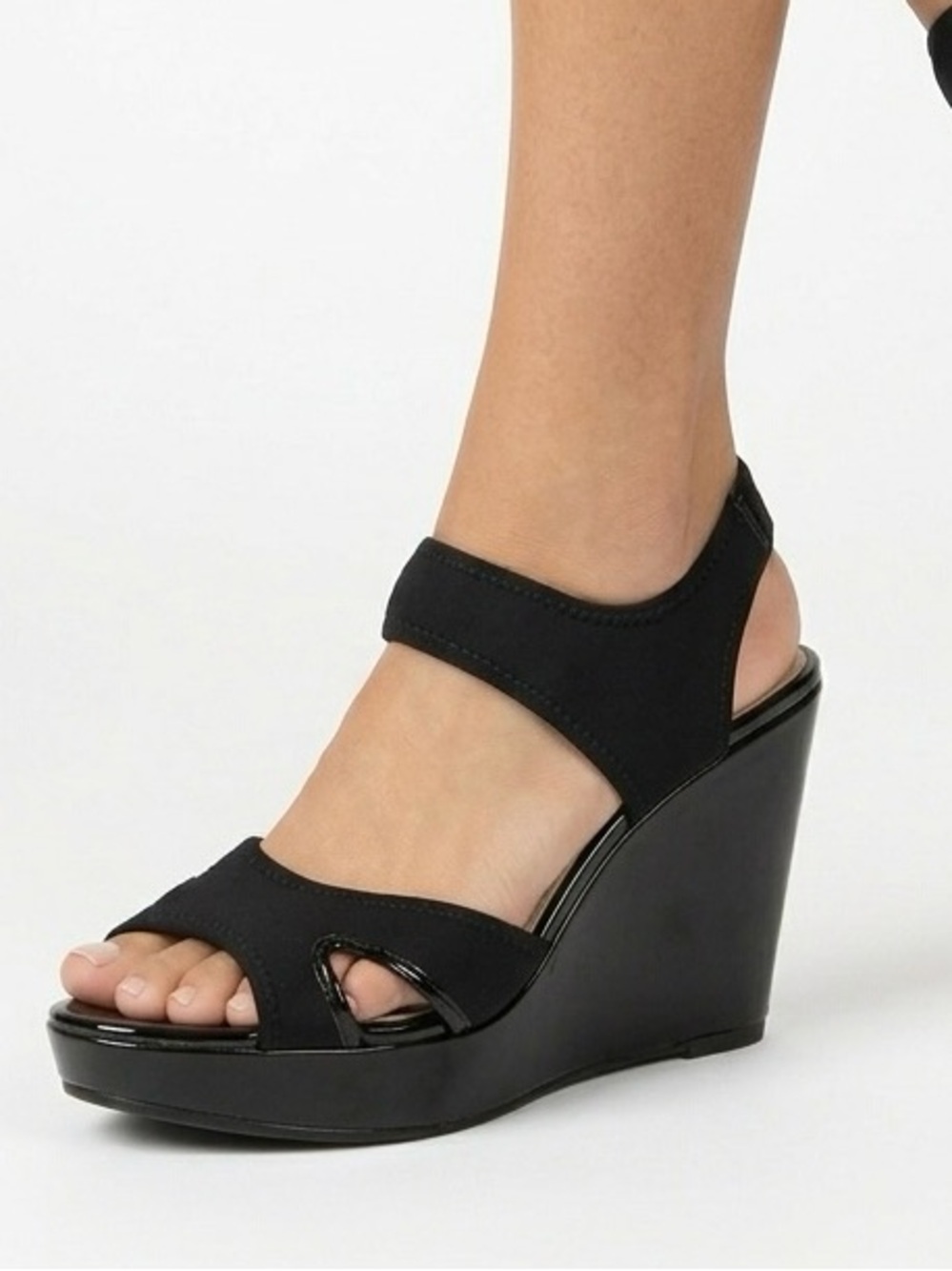 Adrienne Vittadini Women's Black Clover Stretch Platform Wedge Sandals size 7.5M
